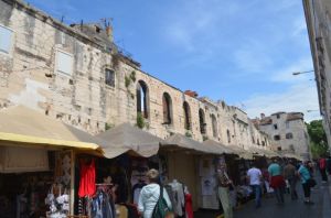 Split market place